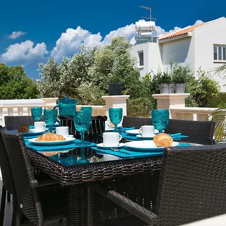 Tonia Seaview * Πρωταράς