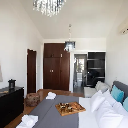 Tonia Seaview Villa