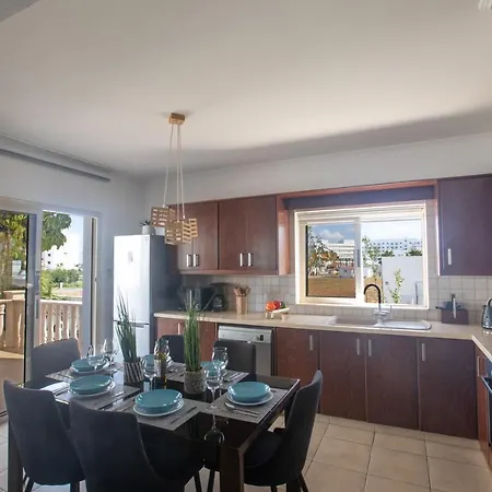 Villa Tonia Seaview